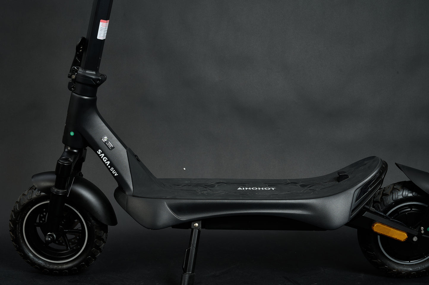 AINOHOT SAGA suv│電動キックボード