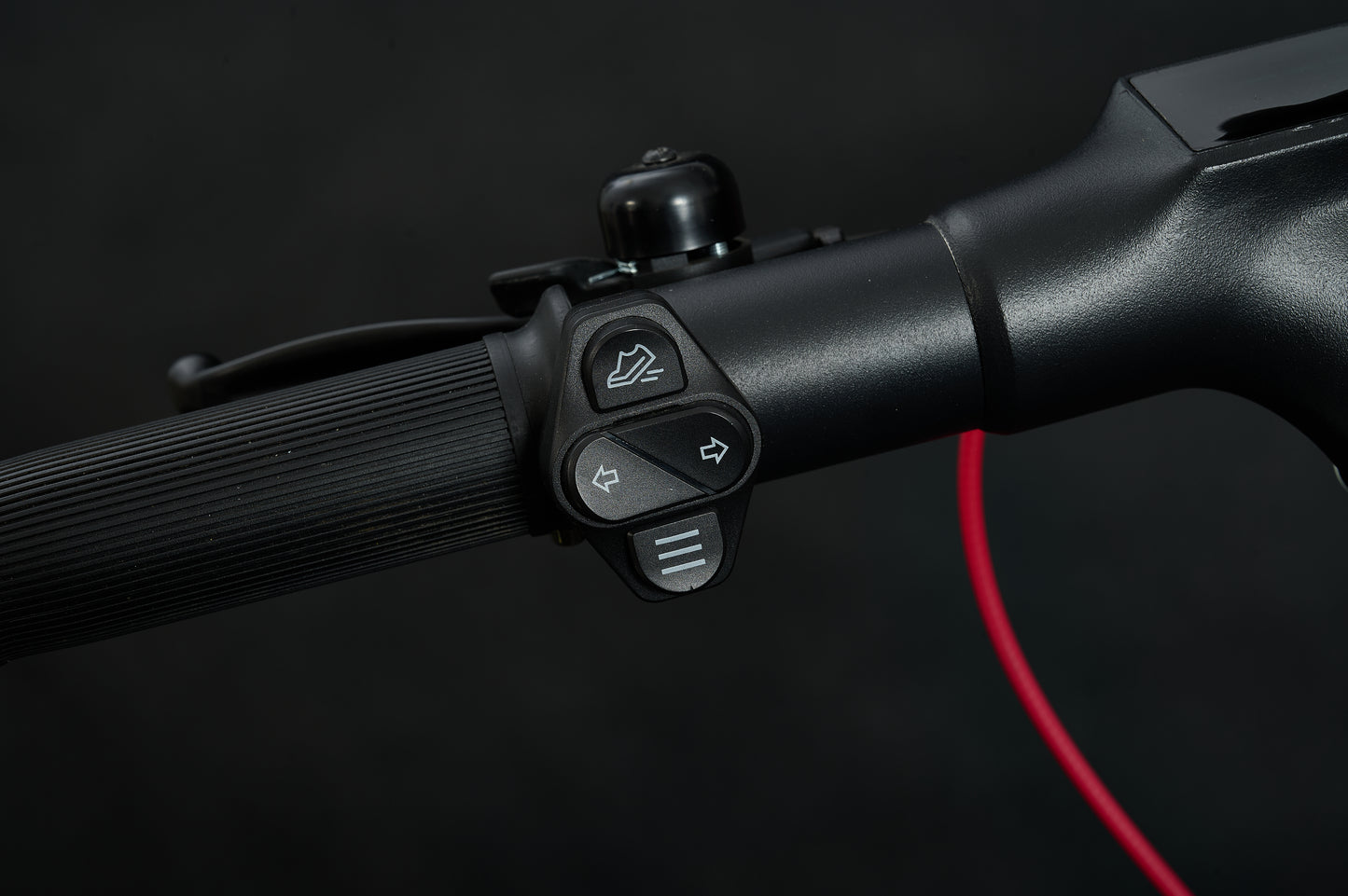 AINOHOT SAGA suv│電動キックボード