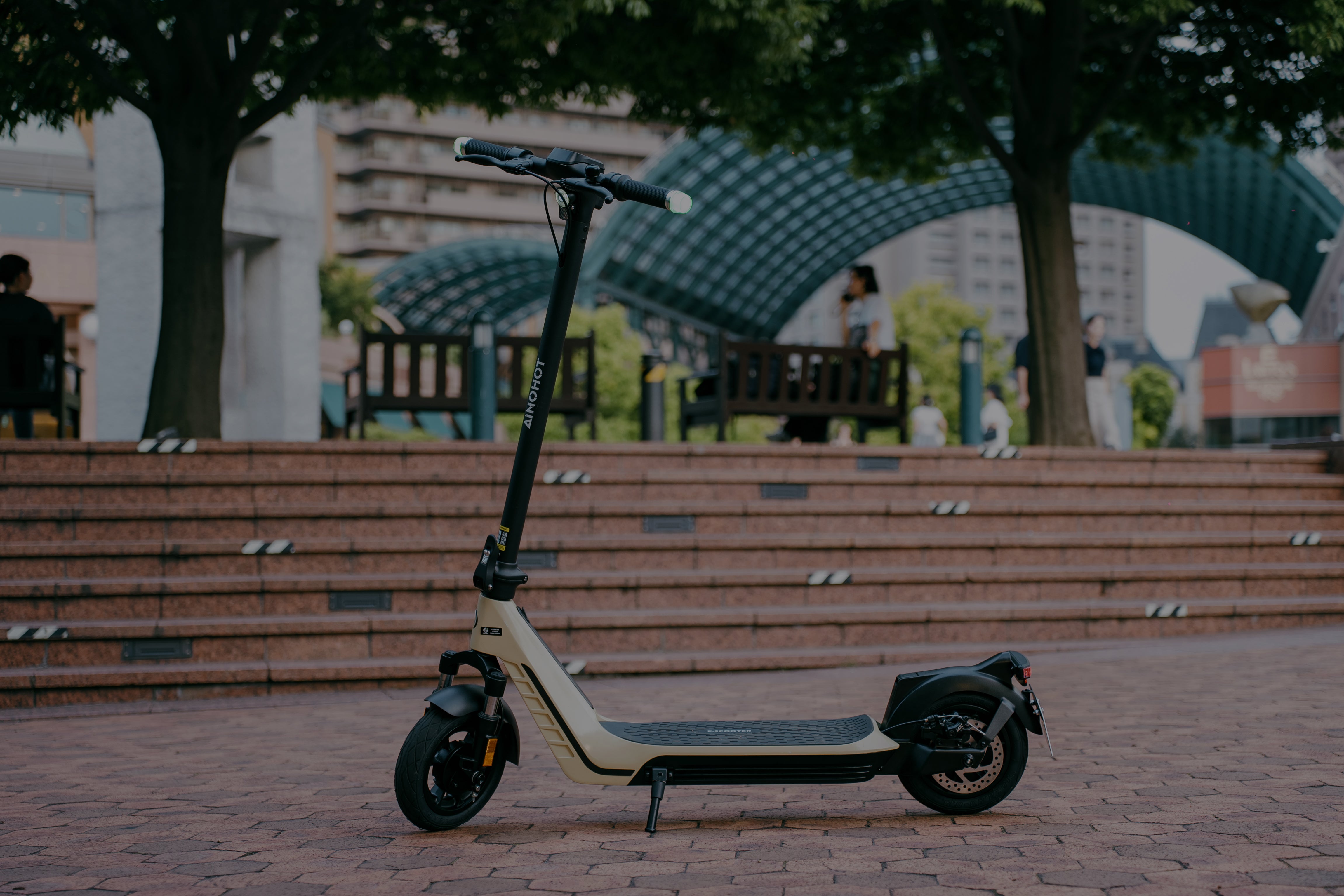 AINOHOT SAGA pro│電動キックボード│サスペンション4本付き