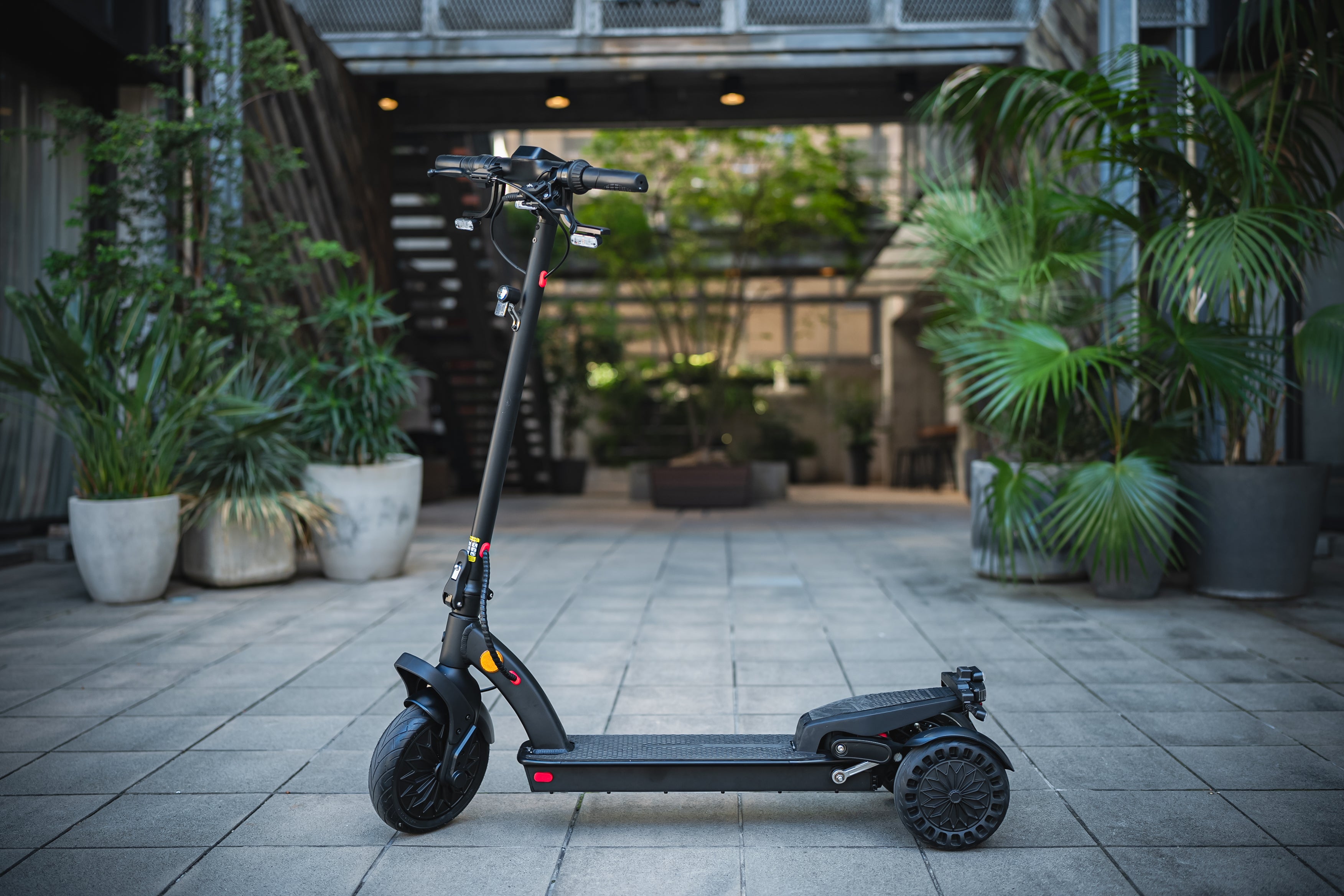 AINOHOT ST3│電動三輪車 | 特定小型原付 免許不要 – AINOHOT公式サイト