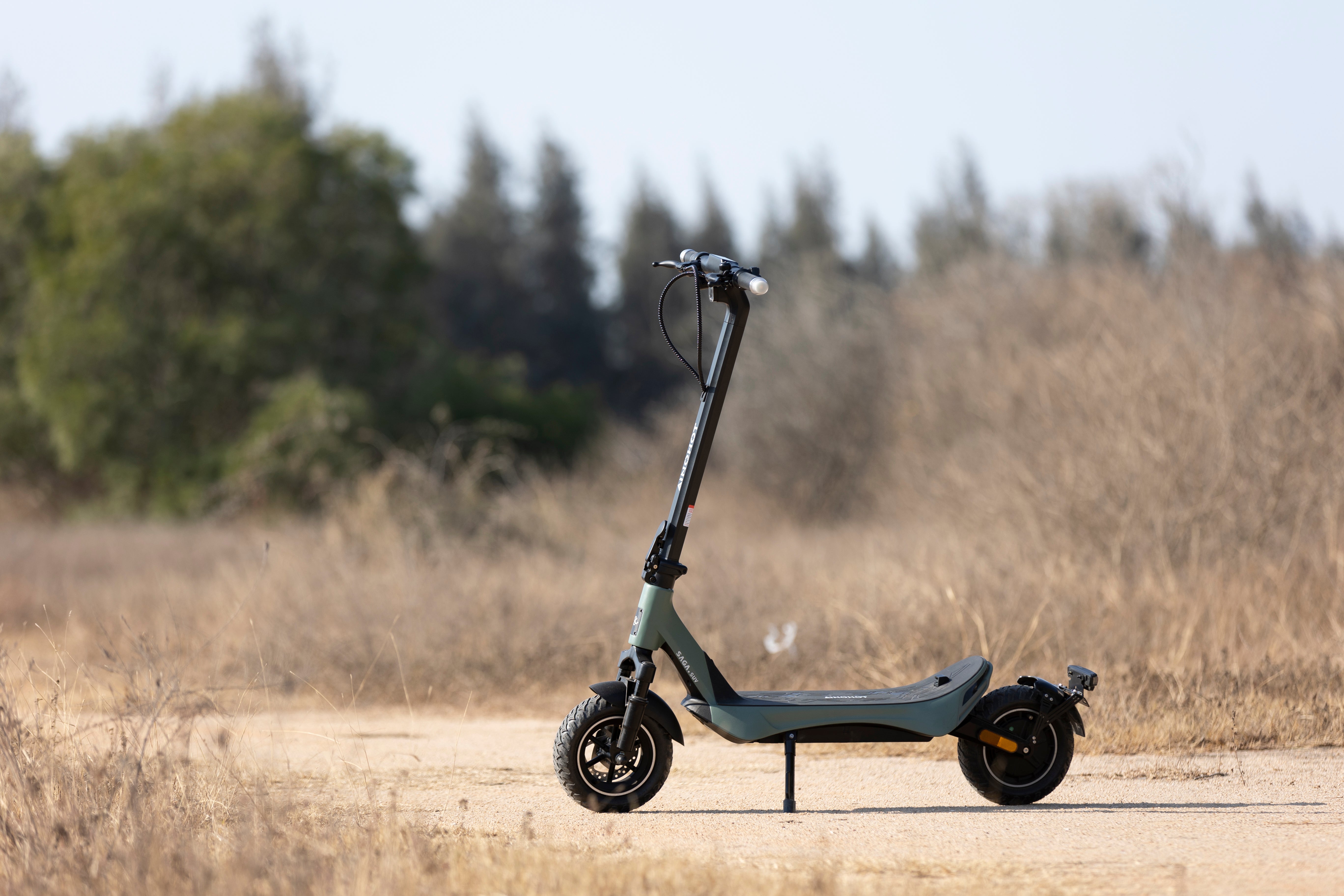 AINOHOT SAGA suv│電動キックボード | オフロード対応 悪路走破