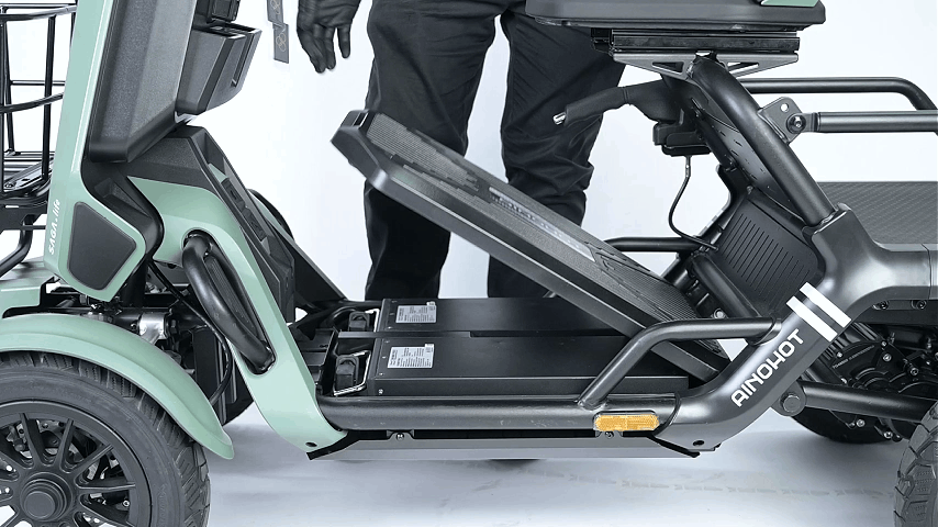 AINOHOT 特定小型原付SAGA life バッテリーの交換にも対応可能