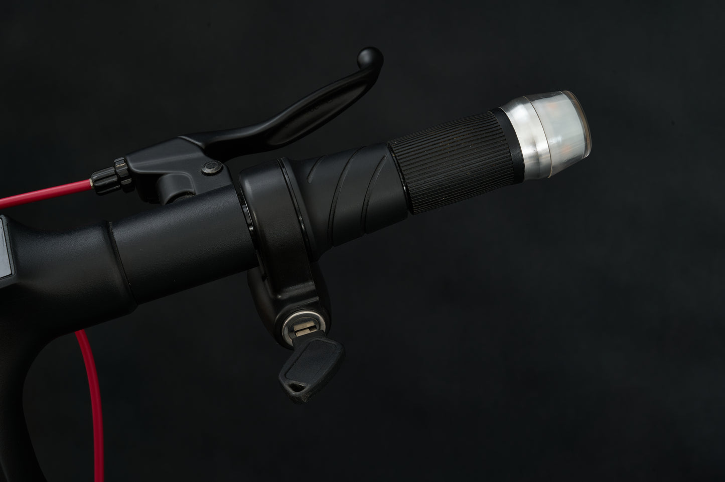 AINOHOT SAGA suv│電動キックボード