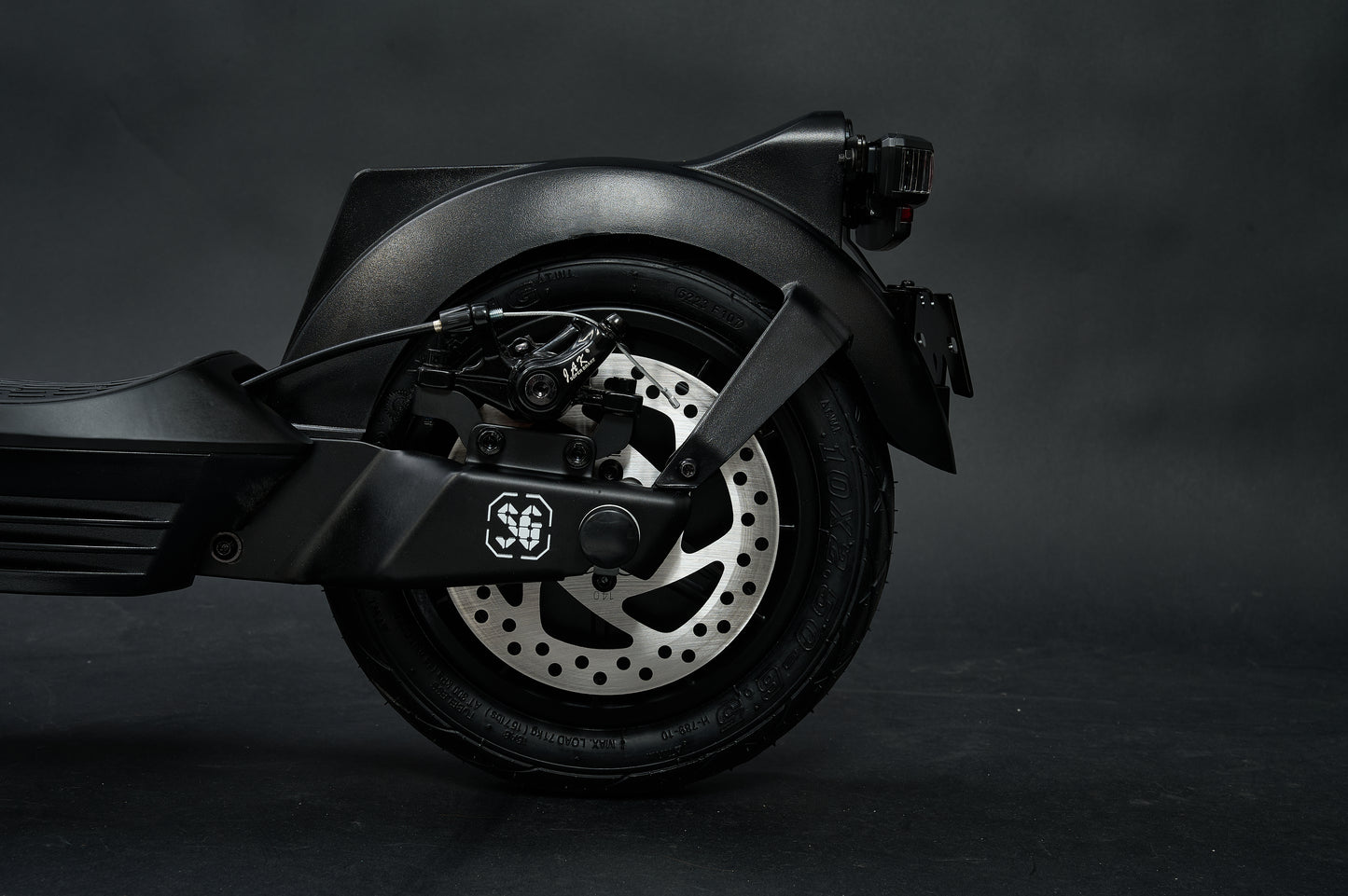 AINOHOT SAGA pro│電動キックボード